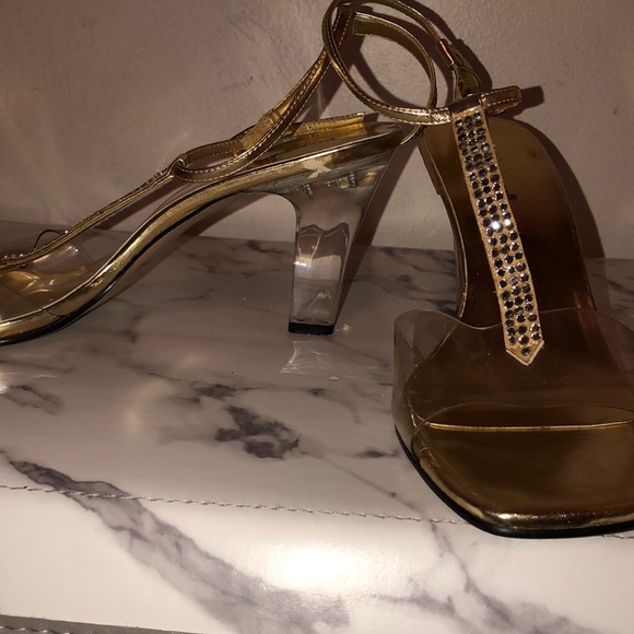 Clear heels worn once - Picture 4 of 7